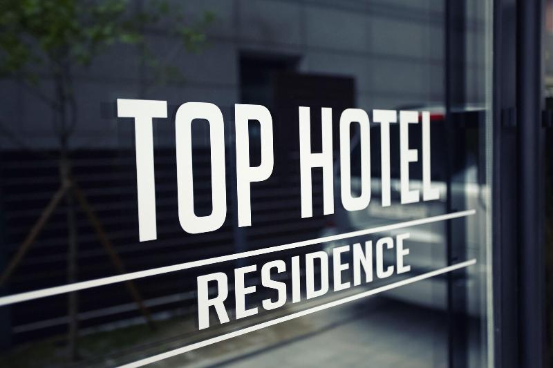 Top Hotel & Residence