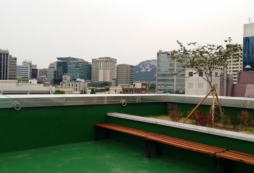 Top Hotel & Residence