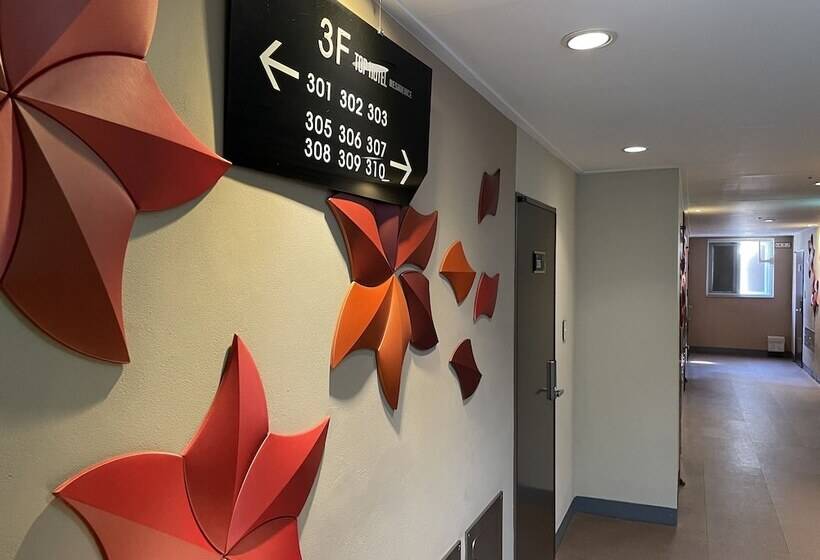 Top Hotel & Residence