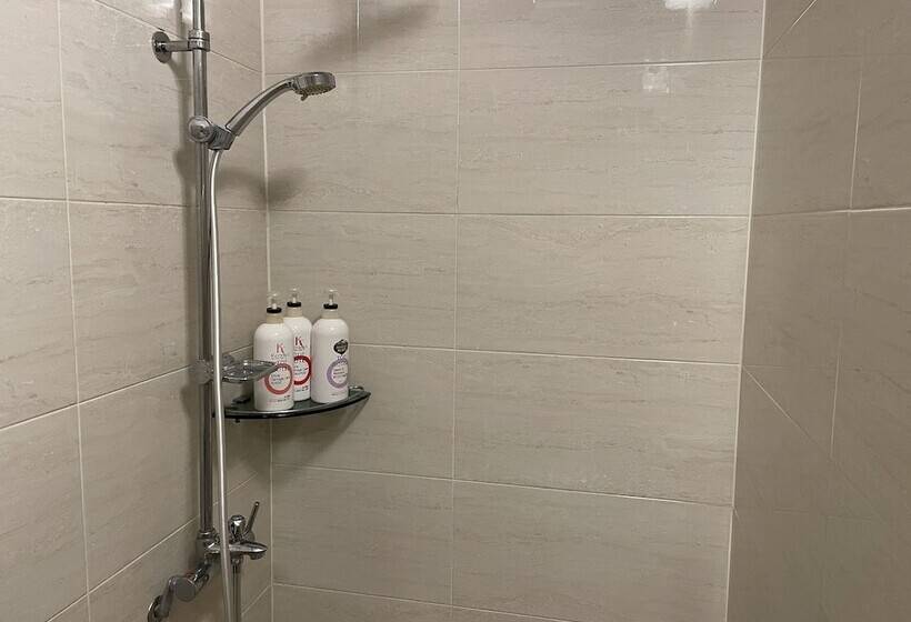 Top Hotel & Residence