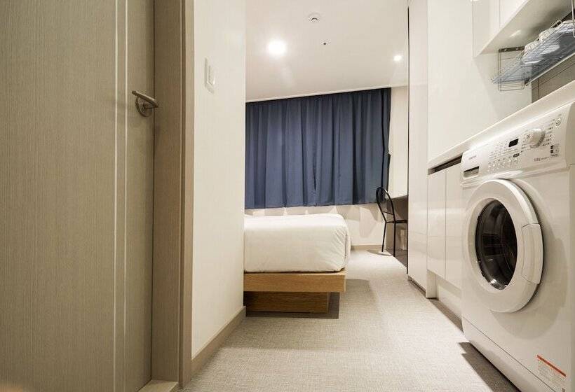 Top Hotel & Residence