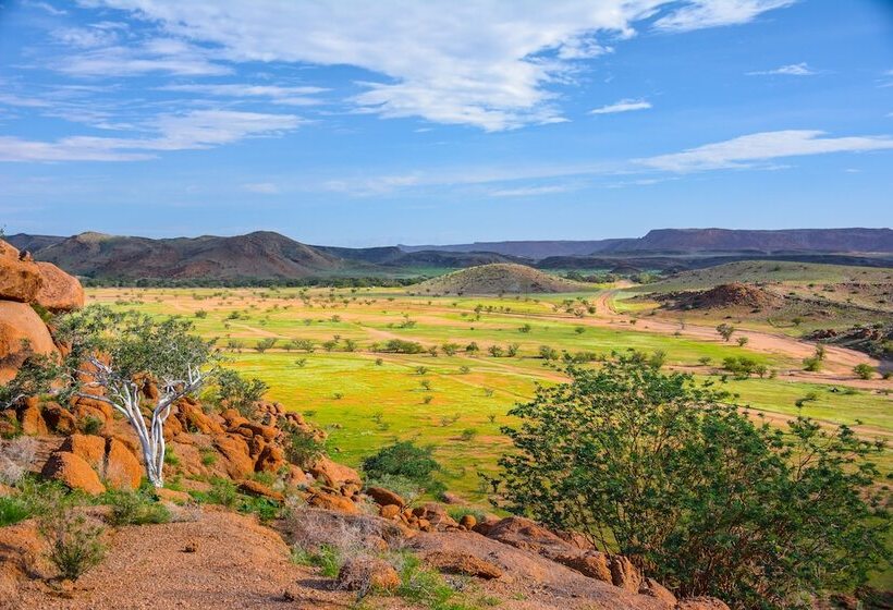 Hotel Twyfelfontein Adventure Camp