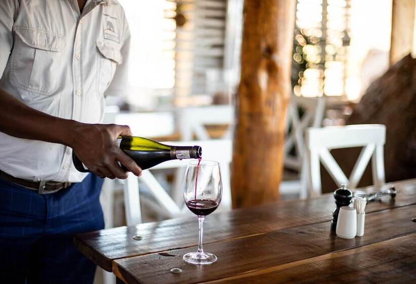 Hotel Twyfelfontein Adventure Camp