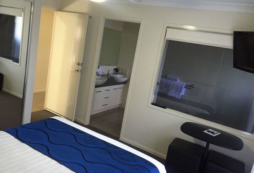 21 On Hursley Motel Apartments