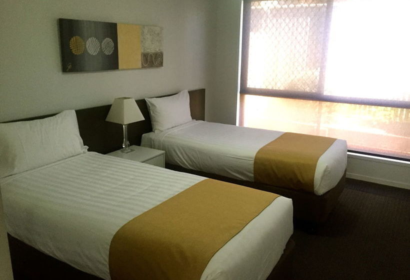 21 On Hursley Motel Apartments