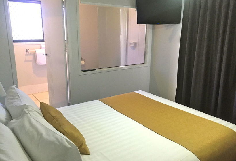 21 On Hursley Motel Apartments