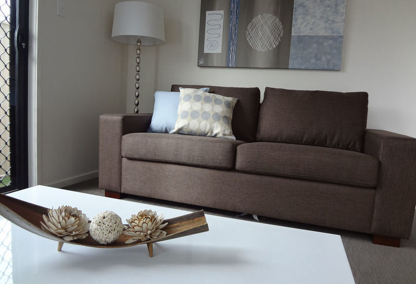 21 On Hursley Motel Apartments