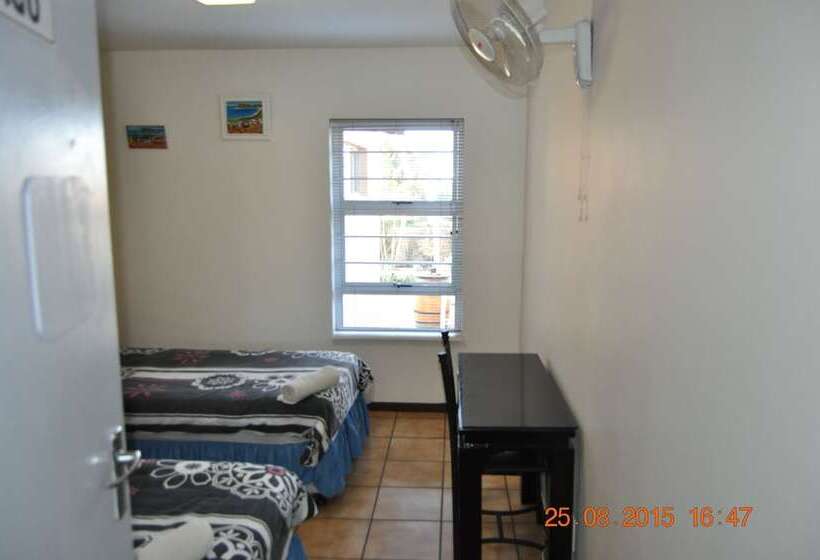 فندق صغير Amakaya Backpackers Travelers Accommodation