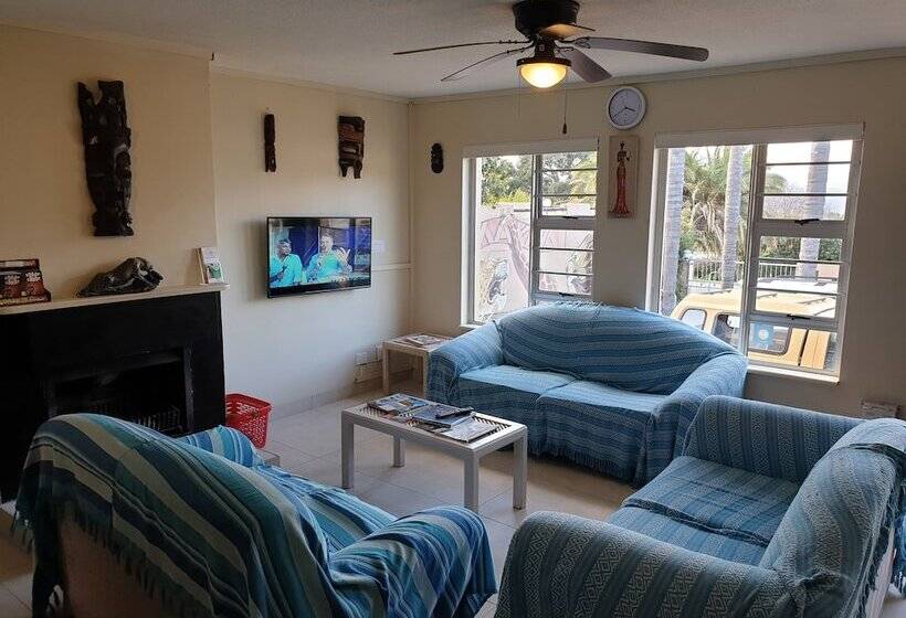 فندق صغير Amakaya Backpackers Travelers Accommodation