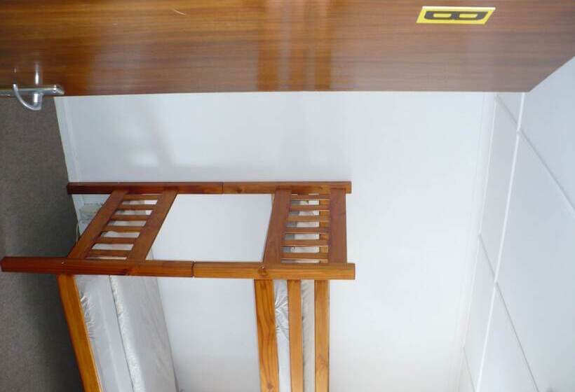 旅馆 Backpacker Apartments