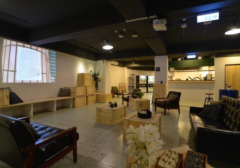 Meeting Mates Hostel