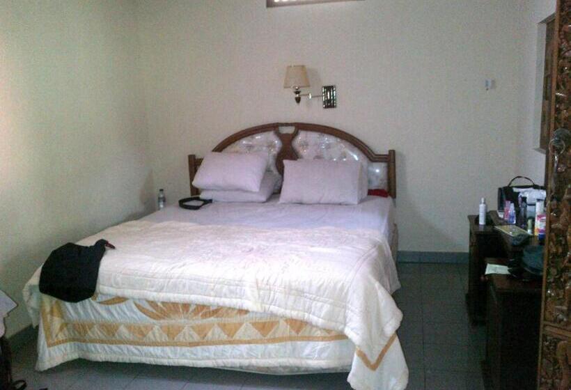 تختخواب و صبحانه Adus Beach Inn