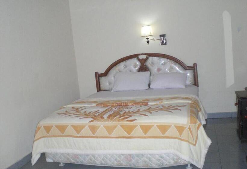 צימר Adus Beach Inn