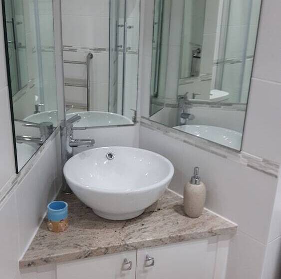 住宿加早餐 Blue Waters Lodge