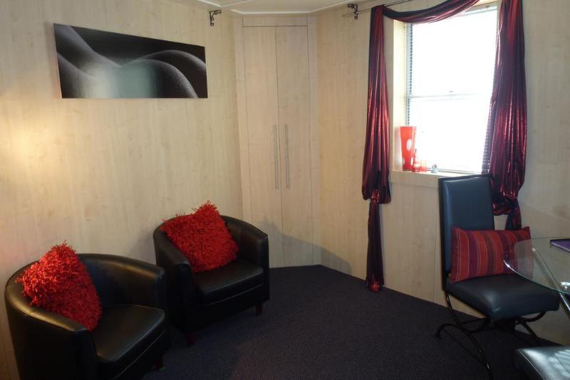 تختخواب و صبحانه The Retreat At Froog Moore Park