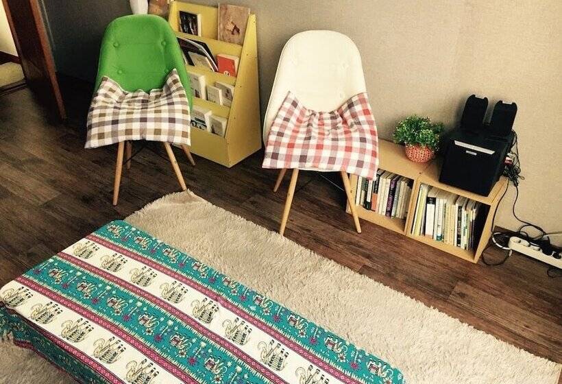 Danim Backpackers   Hostel