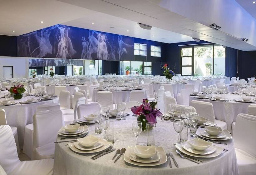 Dynasty Forest Sandown Serviced Apartments & Self Catering