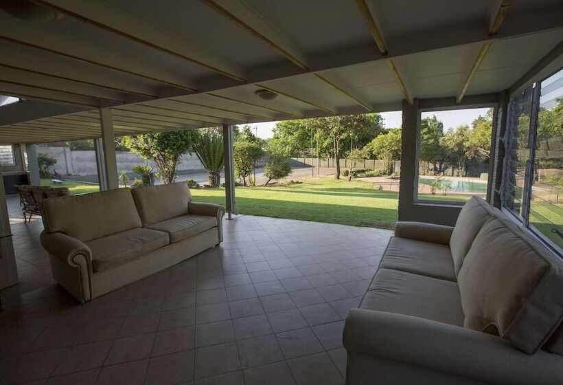 Dynasty Forest Sandown Serviced Apartments & Self Catering