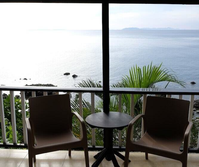 Eagle Point Beach And Dive Resort