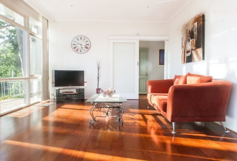 Eltham Retreat
