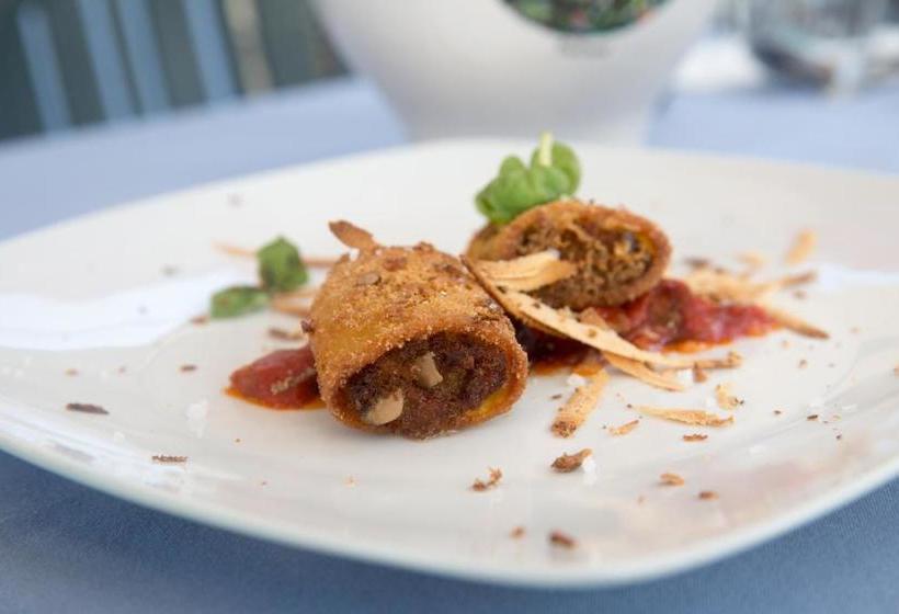 Holiday Eolie Village