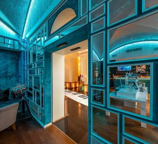 Aria Hotel Budapest By Library Hotel Collection