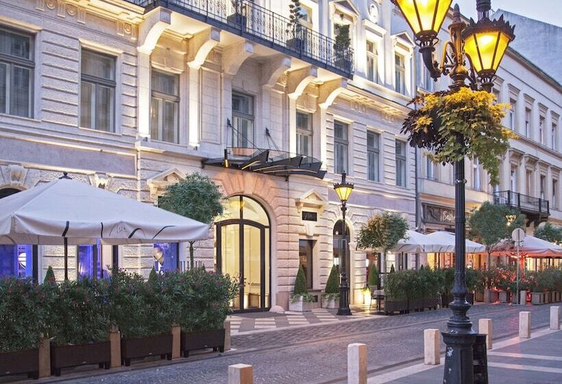 Aria Hotel Budapest By Library Hotel Collection