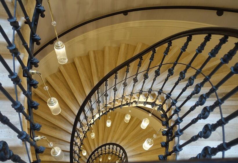 Aria Hotel Budapest By Library Hotel Collection