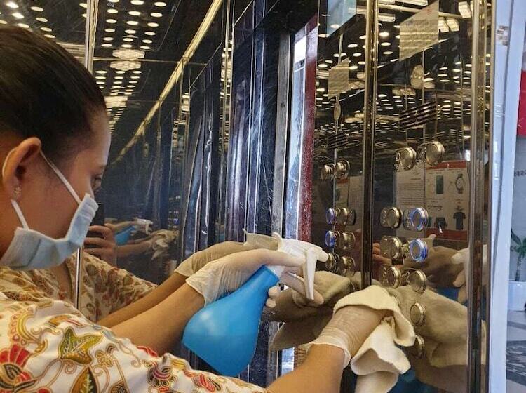 酒店 Aristocrat Residence &