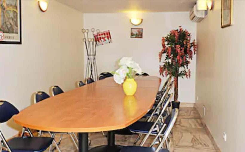 Отель Au Cadran Bleu