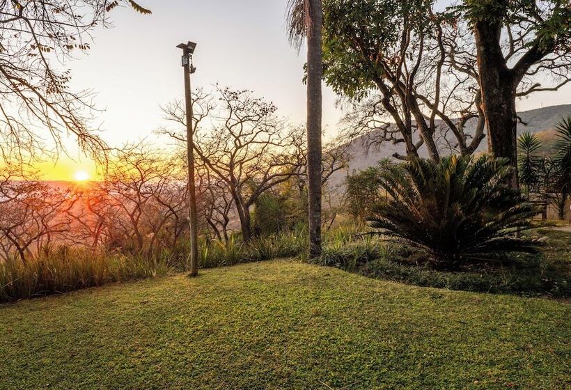 호텔 Chestnut Country Lodge