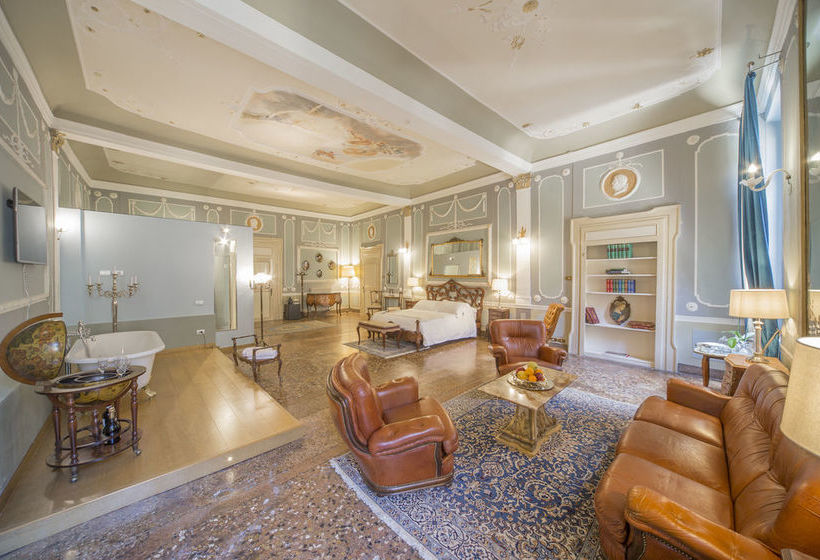 هتل Corte Realdi Boutique Rooms Verona