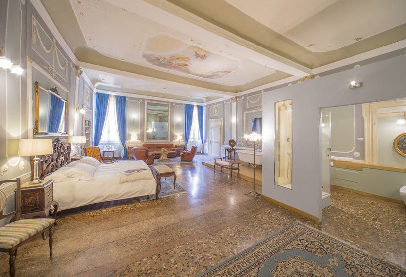 هتل Corte Realdi Boutique Rooms Verona