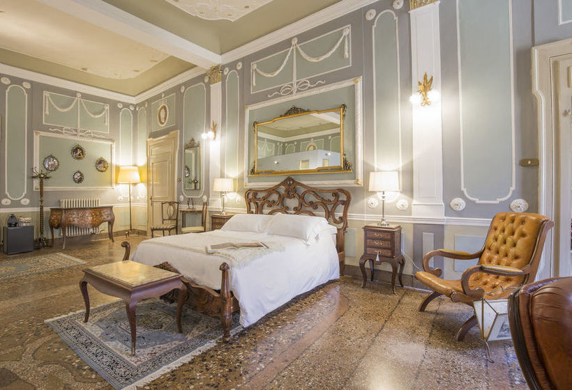 هتل Corte Realdi Boutique Rooms Verona