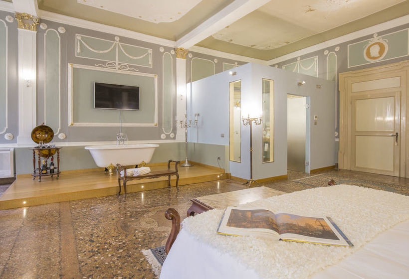 هتل Corte Realdi Boutique Rooms Verona
