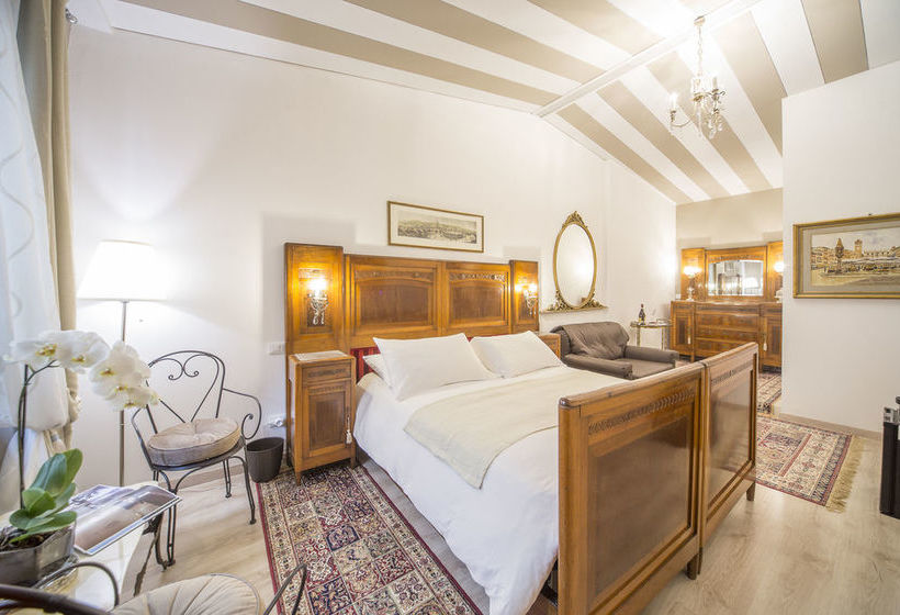 هتل Corte Realdi Boutique Rooms Verona