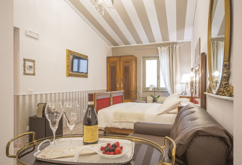 هتل Corte Realdi Boutique Rooms Verona