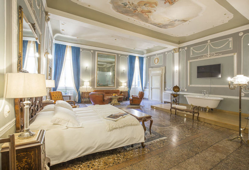 هتل Corte Realdi Boutique Rooms Verona