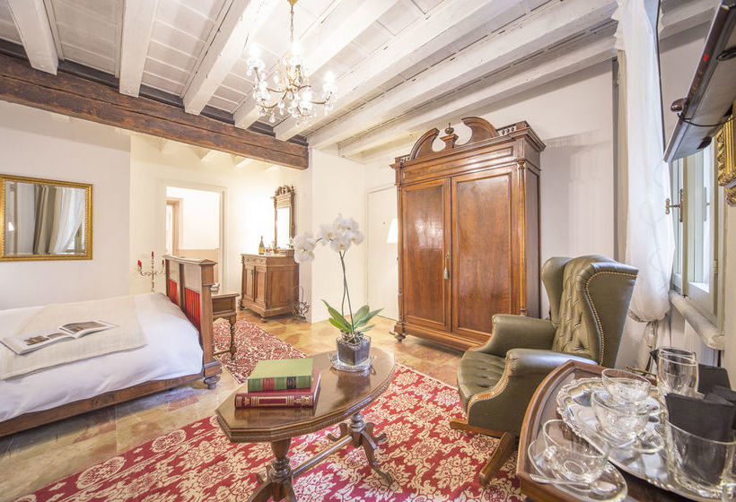 هتل Corte Realdi Boutique Rooms Verona