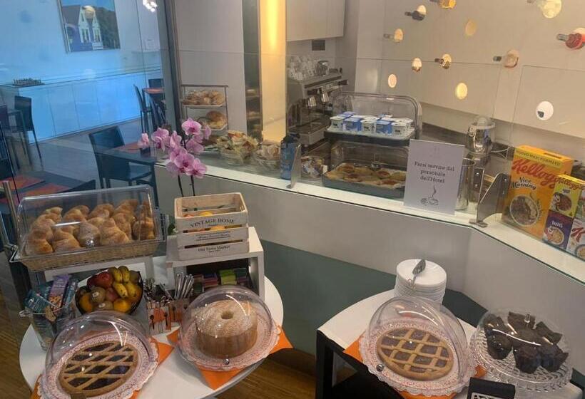 Отель Del Conte