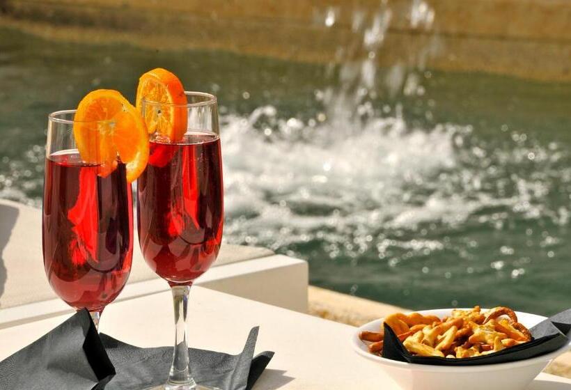 Отель Del Conte