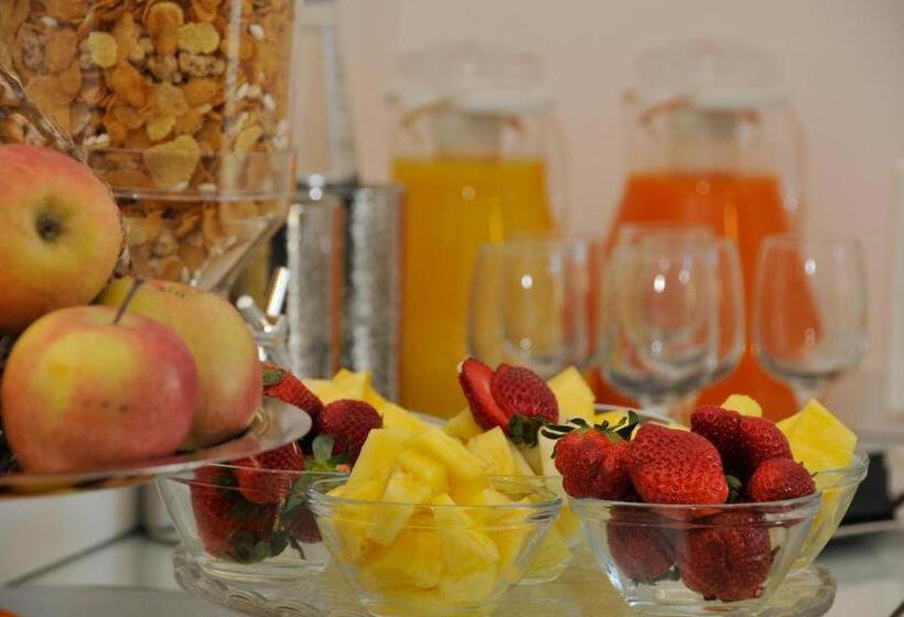 Отель Del Conte