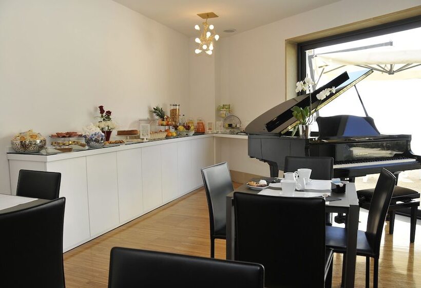 Отель Del Conte