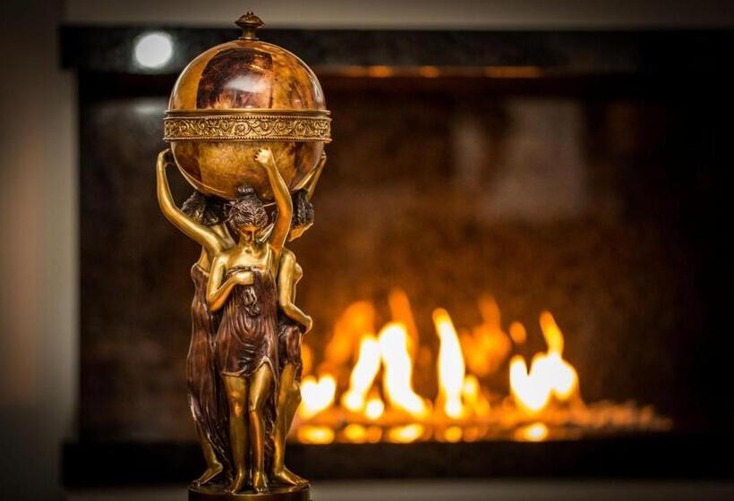 هتل Diamond Suites By Reykjavik Keflavik Airport