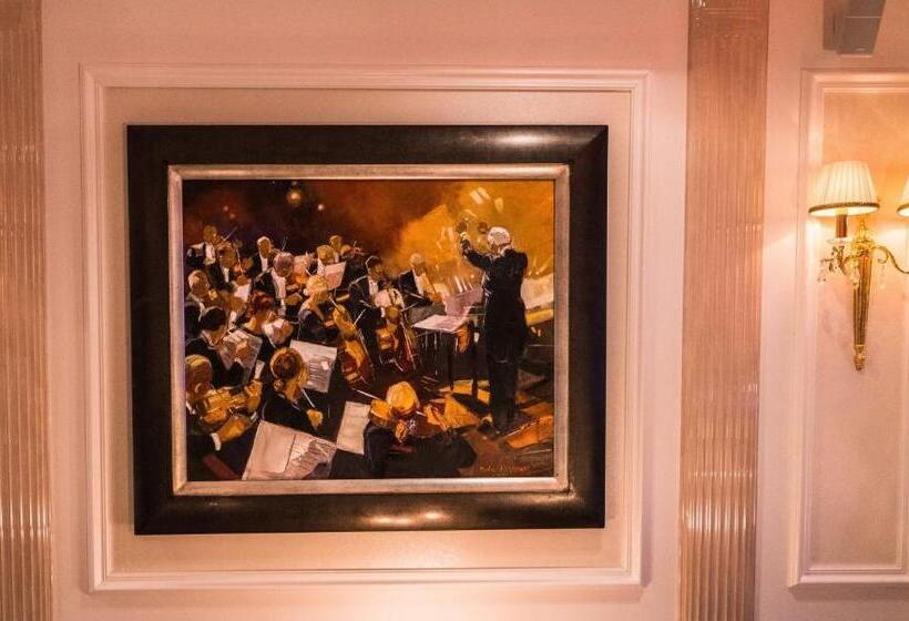 هتل Diamond Suites By Reykjavik Keflavik Airport