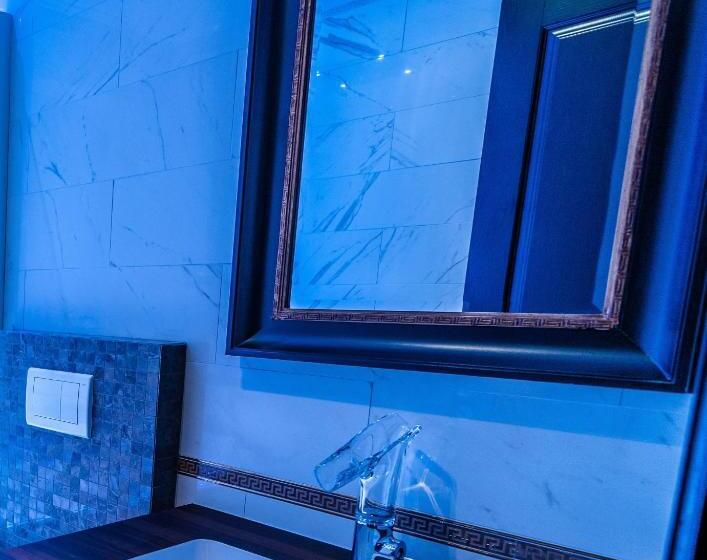 هتل Diamond Suites By Reykjavik Keflavik Airport