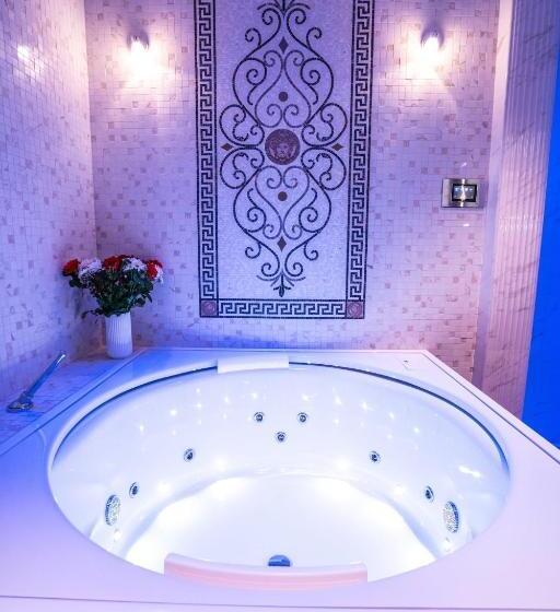 هتل Diamond Suites By Reykjavik Keflavik Airport