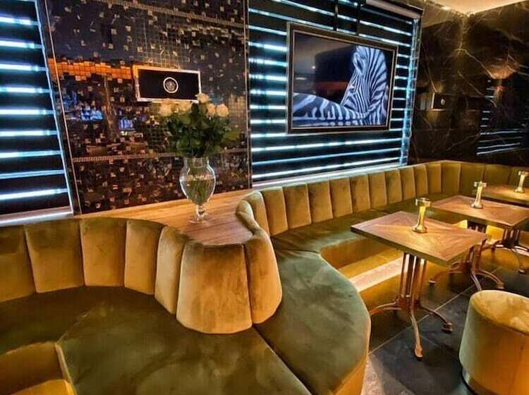 هتل Diamond Suites By Reykjavik Keflavik Airport