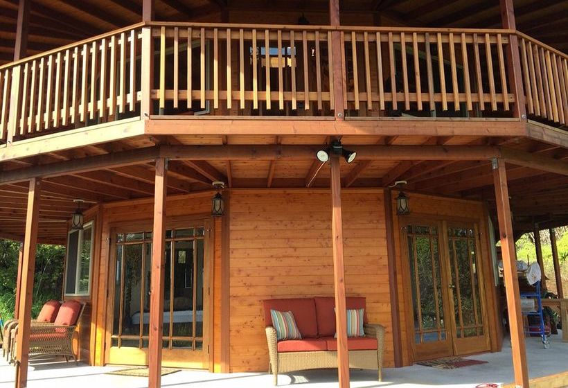 Hawaiian Hideaway At Akaka Falls