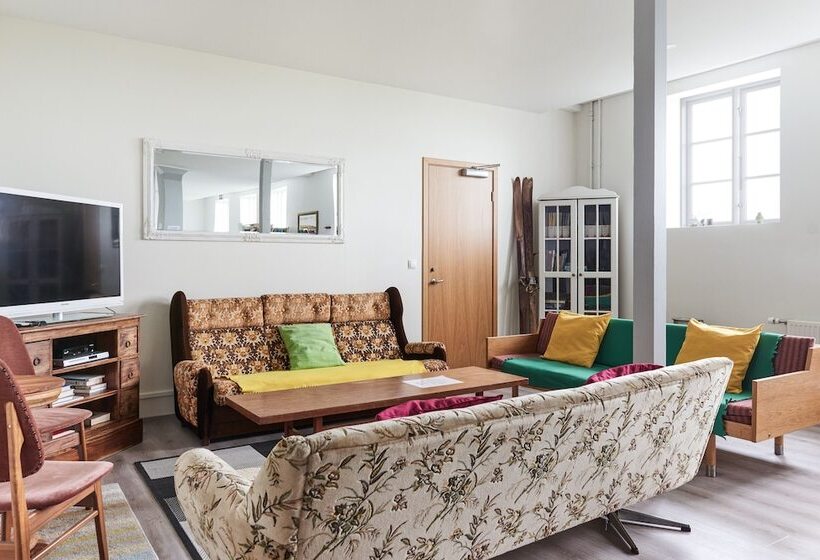 هتل Heradsskolinn Historic Guesthouse